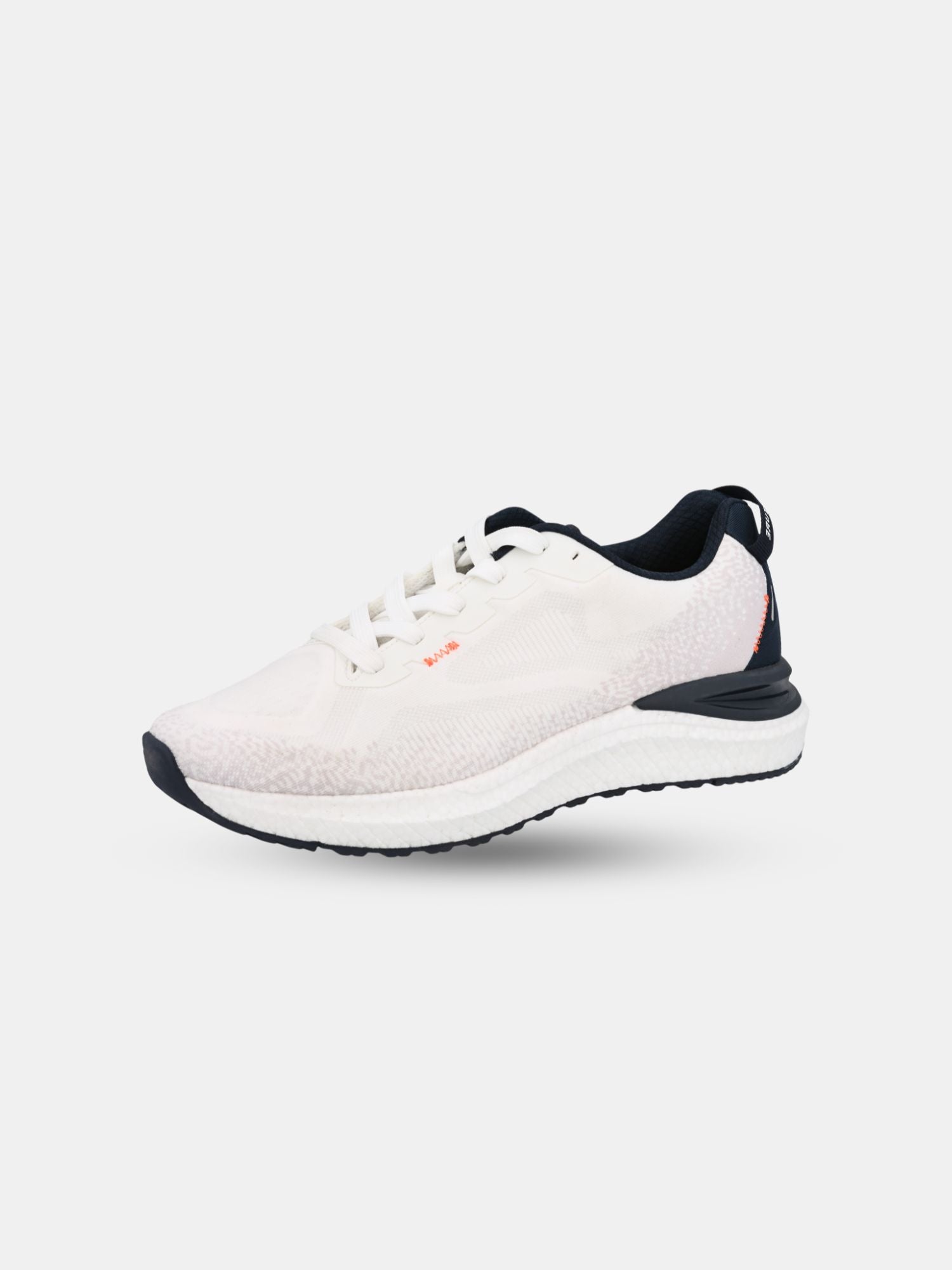Halti Gale 2 BX Sneaker Herr: vit med svarta detaljer, CoolmaxX-nätfoder, vita snören och tjock texturerad sula.