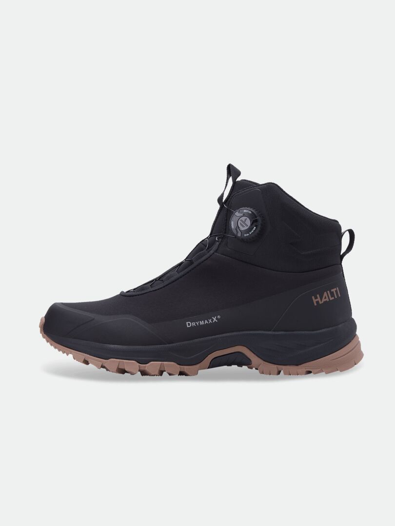 Halti Fara Mid 3 DX Freelock: svarta/bruna friluftsskor med GripmaxX Trail-sula, BOA-spänne och ankelhög modell.