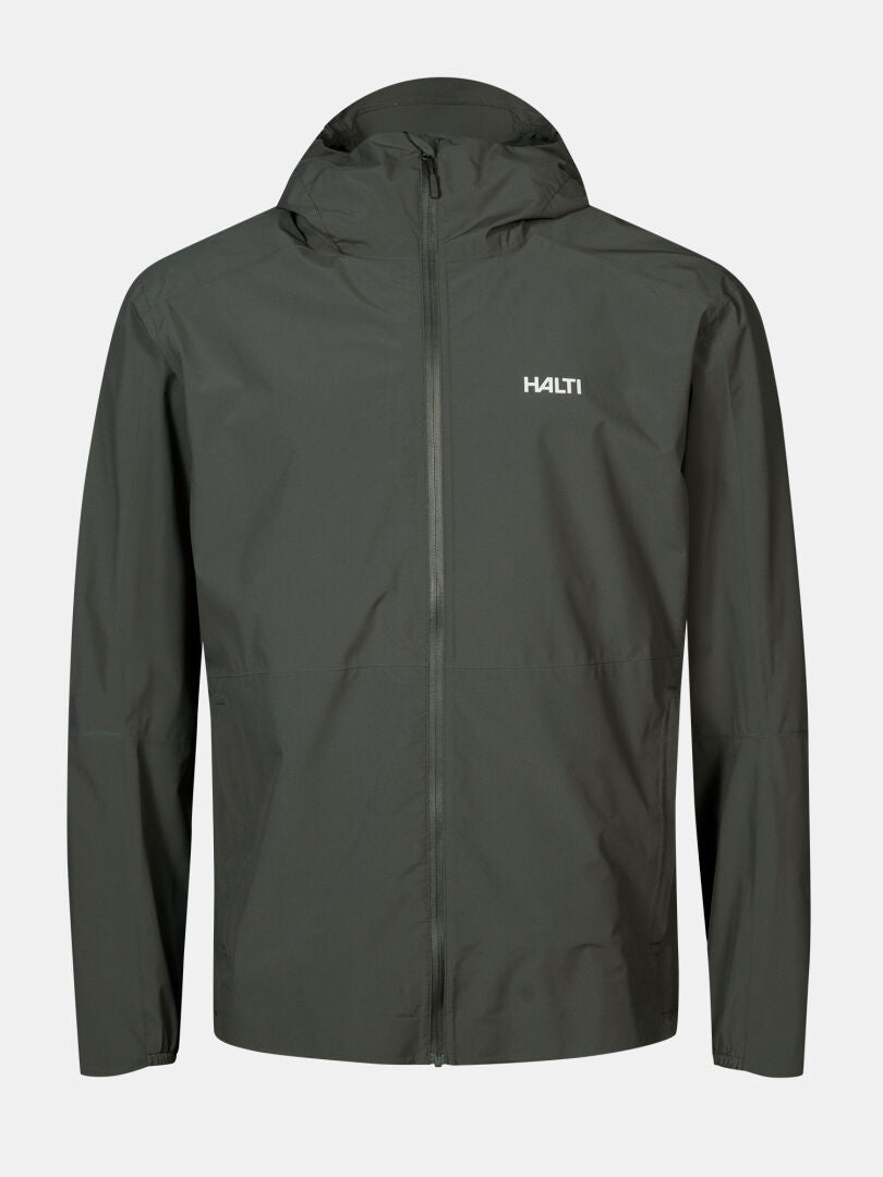 Halti Pisarat 2,5L DX herrskaljacka i mörkgrönt med huva och dragkedja fram, logo på bröstet, på enfärgad bakgrund.