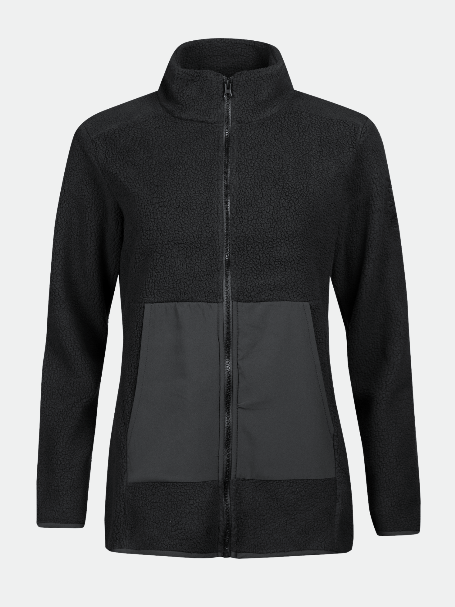 Halti Synkas Fleece Dam har en hög krage, grå fickor och mångsidig komfort mot en enfärgad bakgrund.
