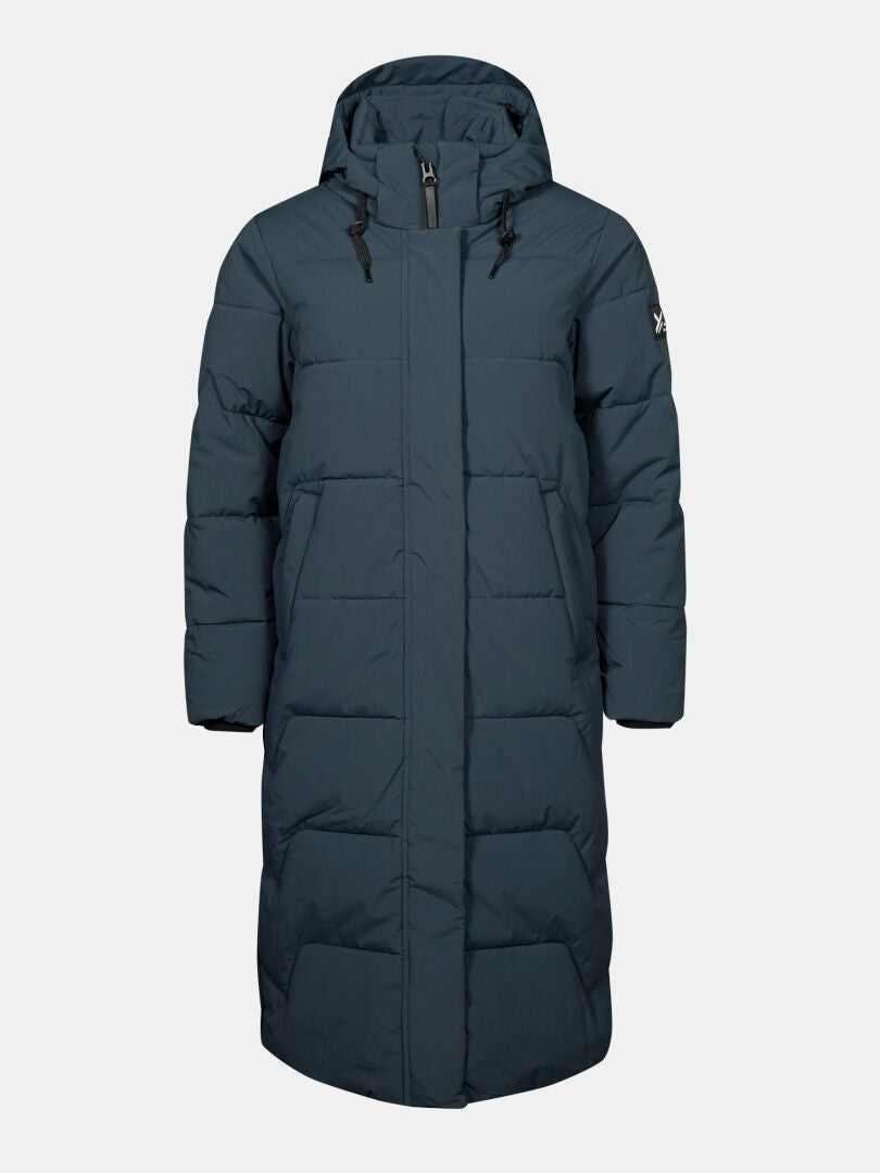Halti Brahe Puffer Long Vinterjacka Dam i mörkblå med huva, dragkedja, sidofickor, tillverkad av återvunnen polyester.