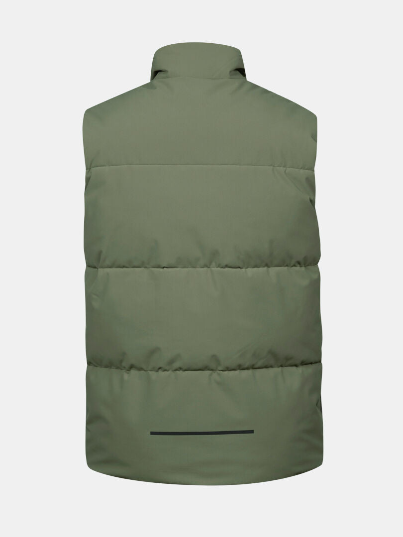Baksida av Halti Penger Classic Puffer Väst Herr i grön återvunnen polyester, med horisontell quiltning och svart rand.