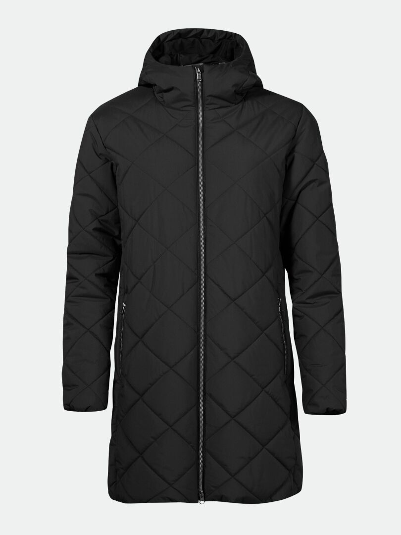 Halti Haapa Vadderad Jacka Dam Plus är en lång svart quiltad parkas med huva, dragkedja och sidofickor.