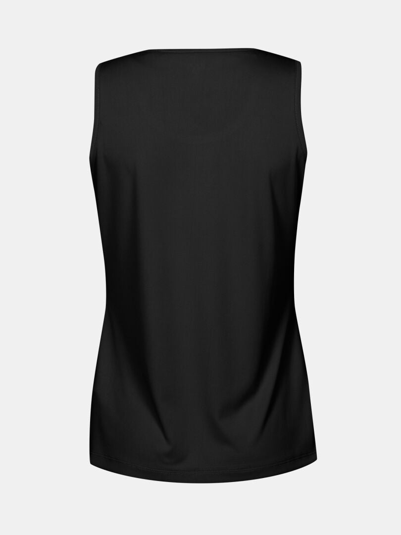 Bakifrån på Halti Salves Topp Dam i återvunnen polyester med rund halsringning, mot en vit bakgrund.