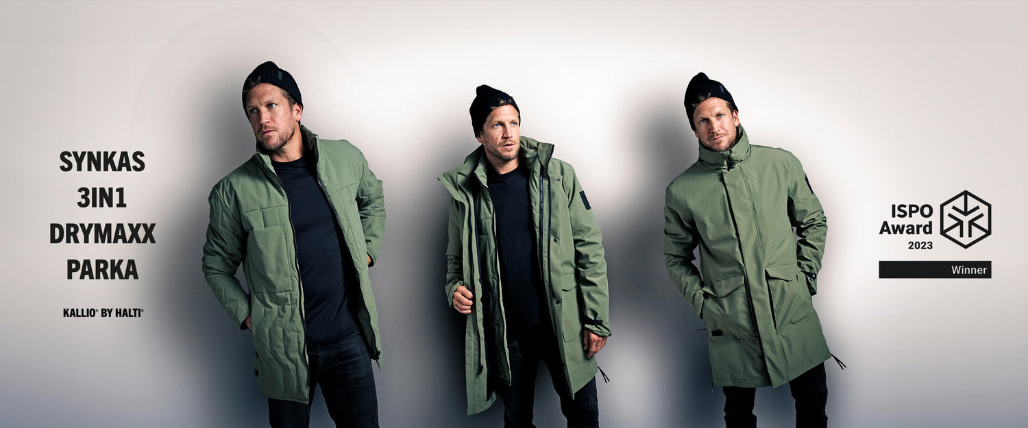 Tre män visar upp en grön parkas i olika stilar bredvid en text: Synkas 3in1 Drymaxx Parka och vinnare av ISPO Award 2023.