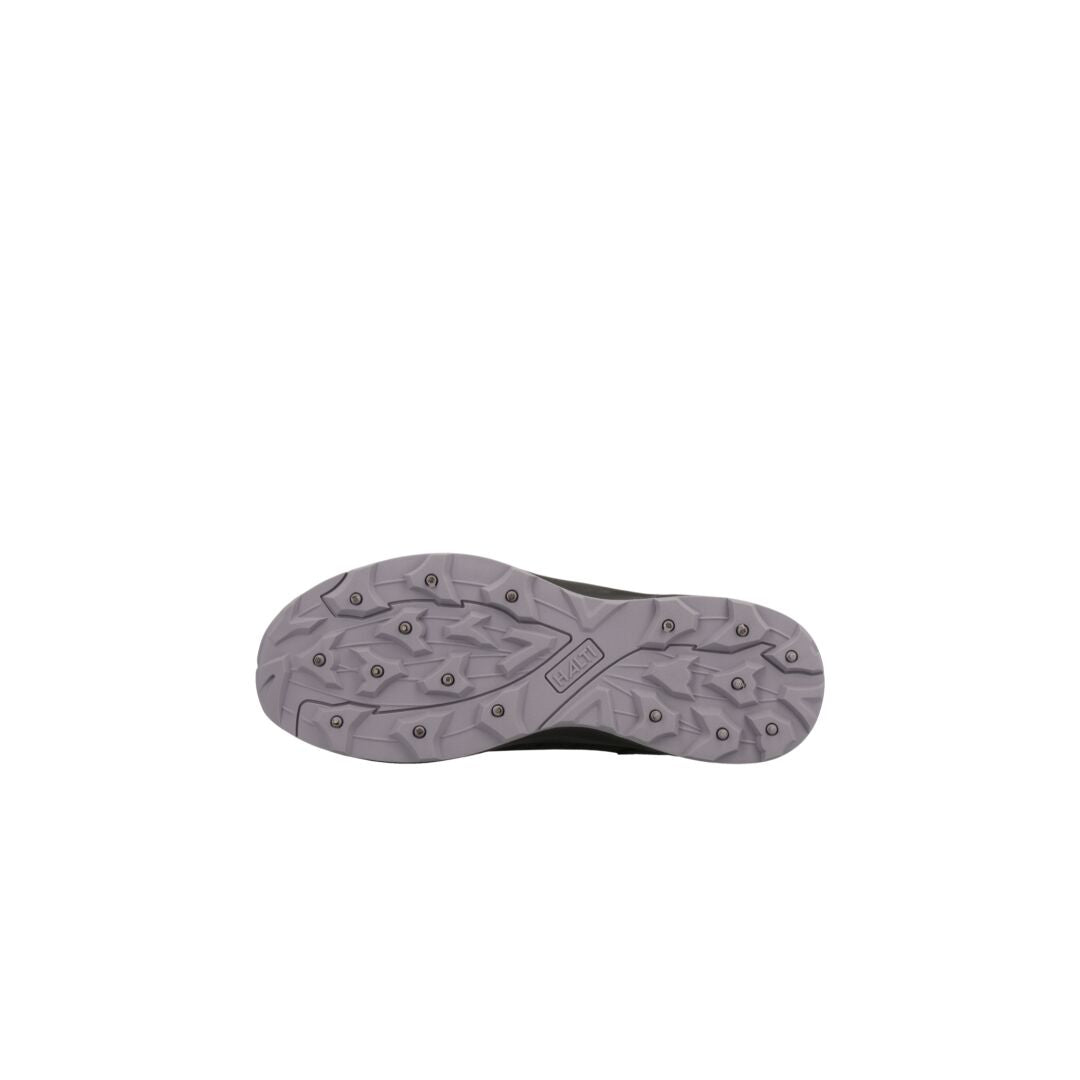 Bilden visar underifrånvyn av Halti Nanook Dam Mid DrymaxX Dubbskor med en GripmaxX Spike-texturerad sula.