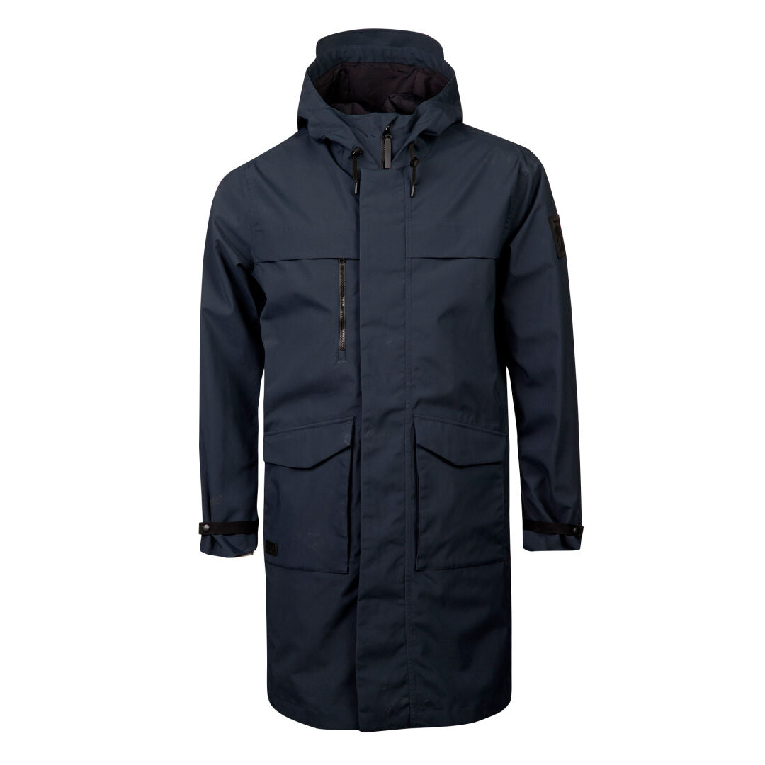 En Halti Tokoi Herr DrymaxX Parka i marinblått med huva, dragkedja och fickor, visad mot vit bakgrund.