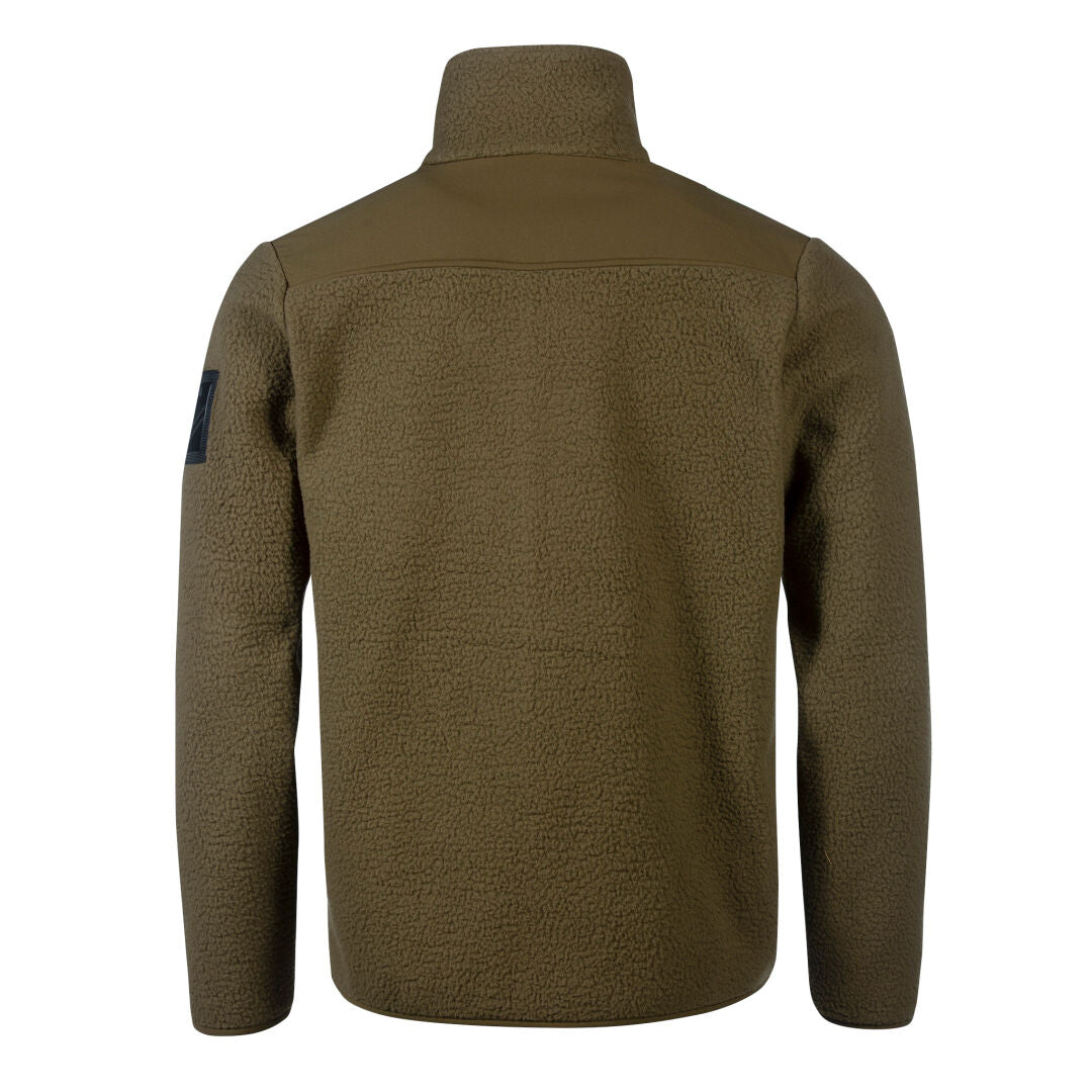 Baksidan av Klaidu Herr Fleece Jacka från Halti i olivgrönt, hög krage, svart lapp på vänster överärm.