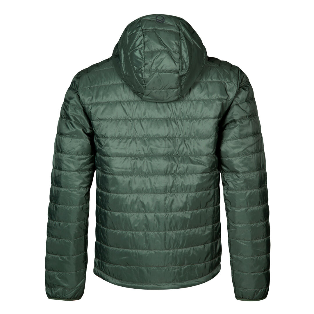 Halti Element Jacka Herr är en grön quiltad täckjacka med huva, tillverkad av återvunnen polyester, visad bakifrån.