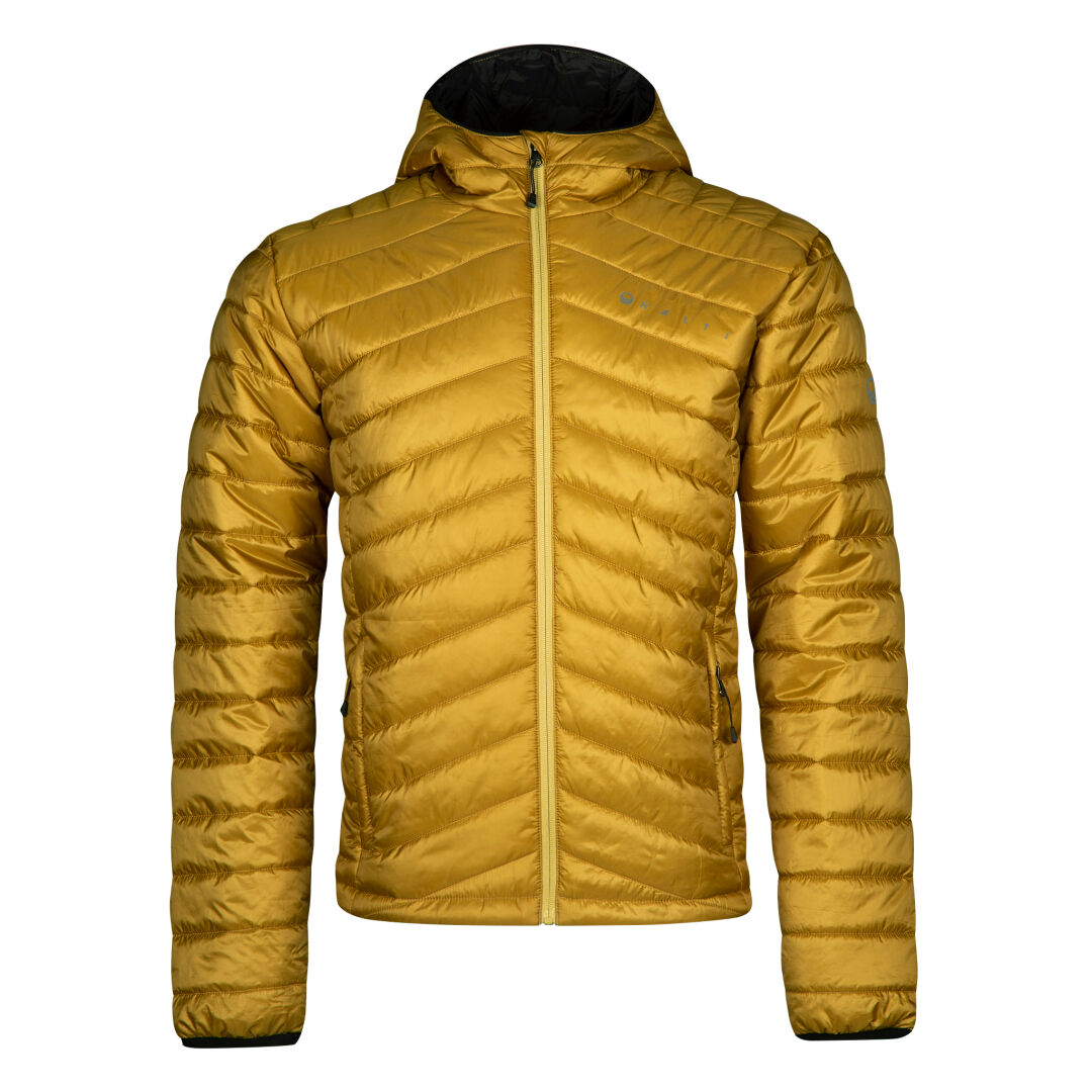 Halti Element Jacka Herr är en gul quiltad huvjacka i återvunnen polyester, visad mot vit bakgrund.