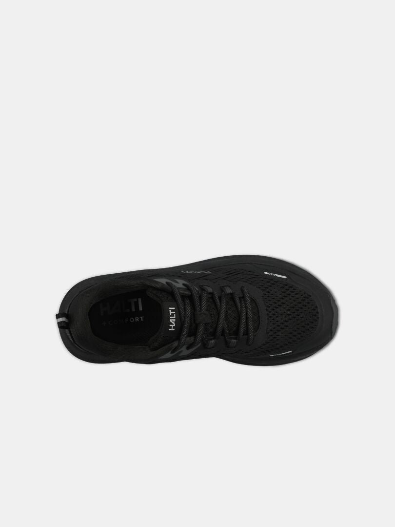 Halti Rapid 2 Sneaker Herr i svart har en ovandel i mesh, snörning och Comfort-logotyp på innersulan.