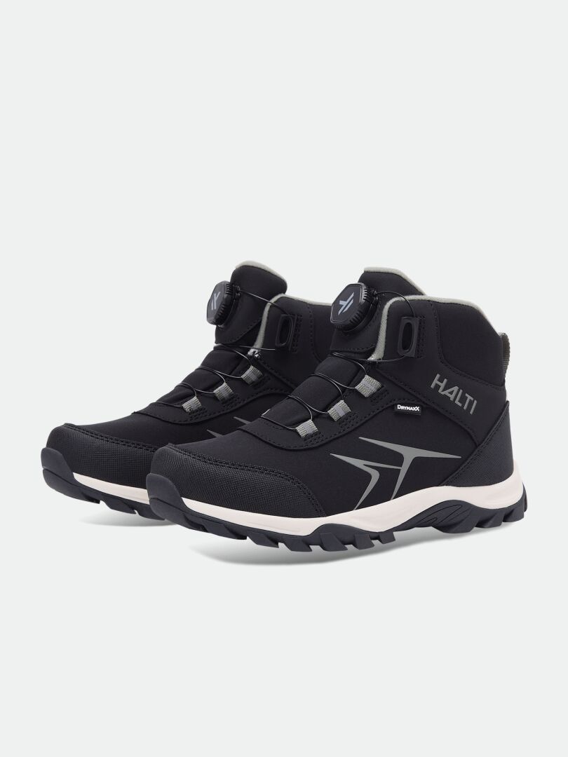 Black Tribe Dada DX Outdoor Skor Junior – höga, vattentäta kängor med snörningssystem med vridreglage och ljusa sulor.