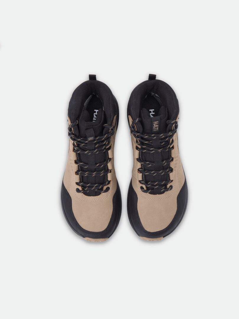 Halti Asento Mid DX herrskor i beige/svart, vattentätt membran, vy uppifrån mot en enfärgad vit bakgrund.