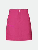 En ljusrosa Halti Pallas Dam Lite X-stretch Kjol, knälång, med knapp, dragkedja i gylfen och en liten vänsterficka med dragkedja.