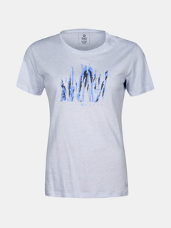 Halti Alanko T-shirt i Linneblandning Dam är vit med ett blått abstrakt grästryck, perfekt för en bekväm sommarlook.