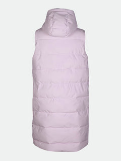 Halti Penger Puffer Väst Dam i ljusrosa återvunnen polyester visas bakifrån på en enfärgad ljusgrå bakgrund.