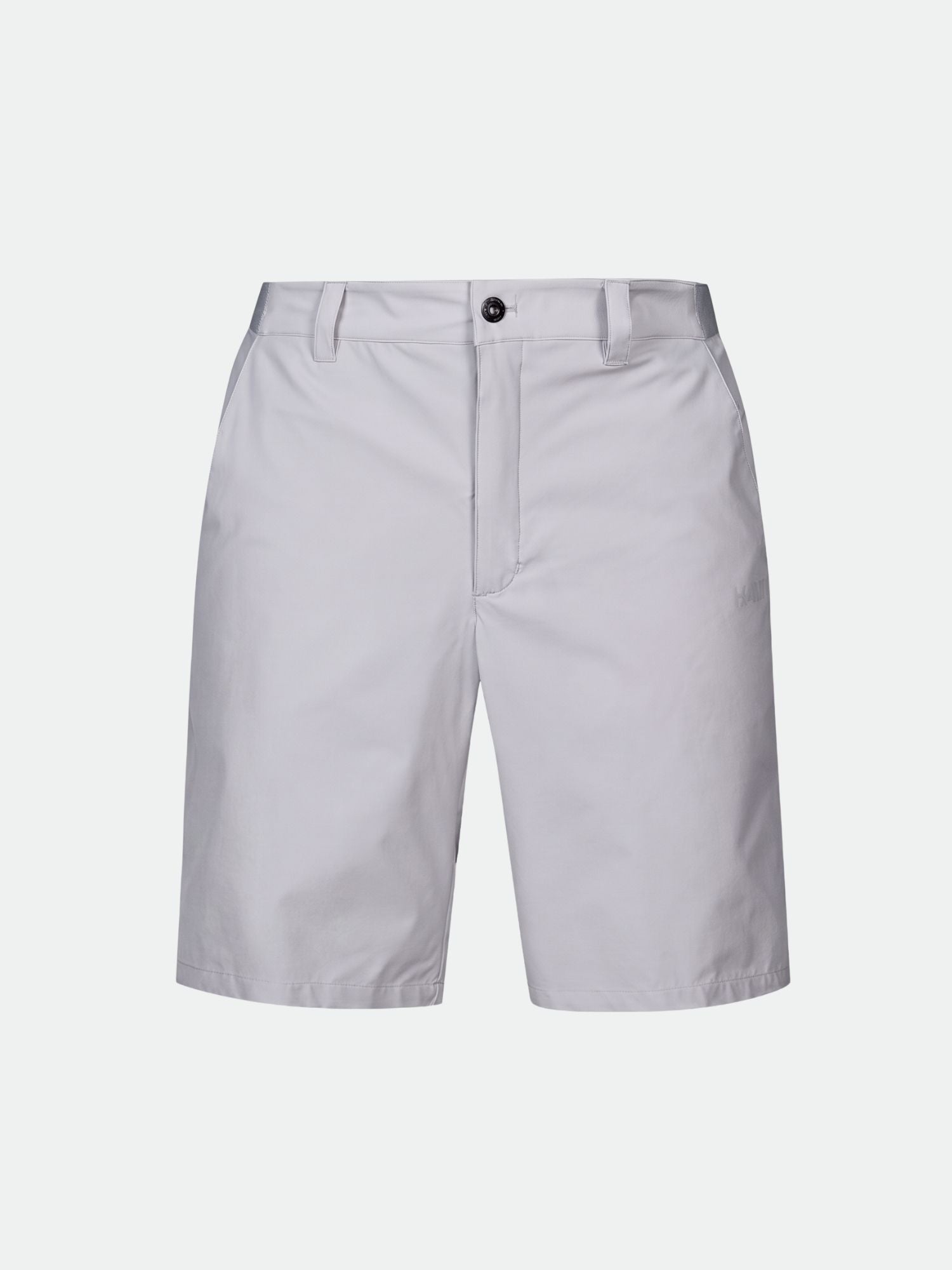 Halti Drive X-stretch Shorts Herr i ljusgrått med bälteshällor, knapp fram och sidfickor på enfärgad bakgrund.