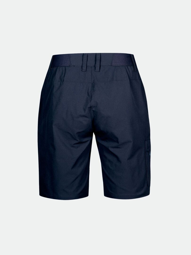 Halti Drive X-stretch Shorts Dam Plus i marinblå, visade bakifrån med bälteshällor och rak fåll.