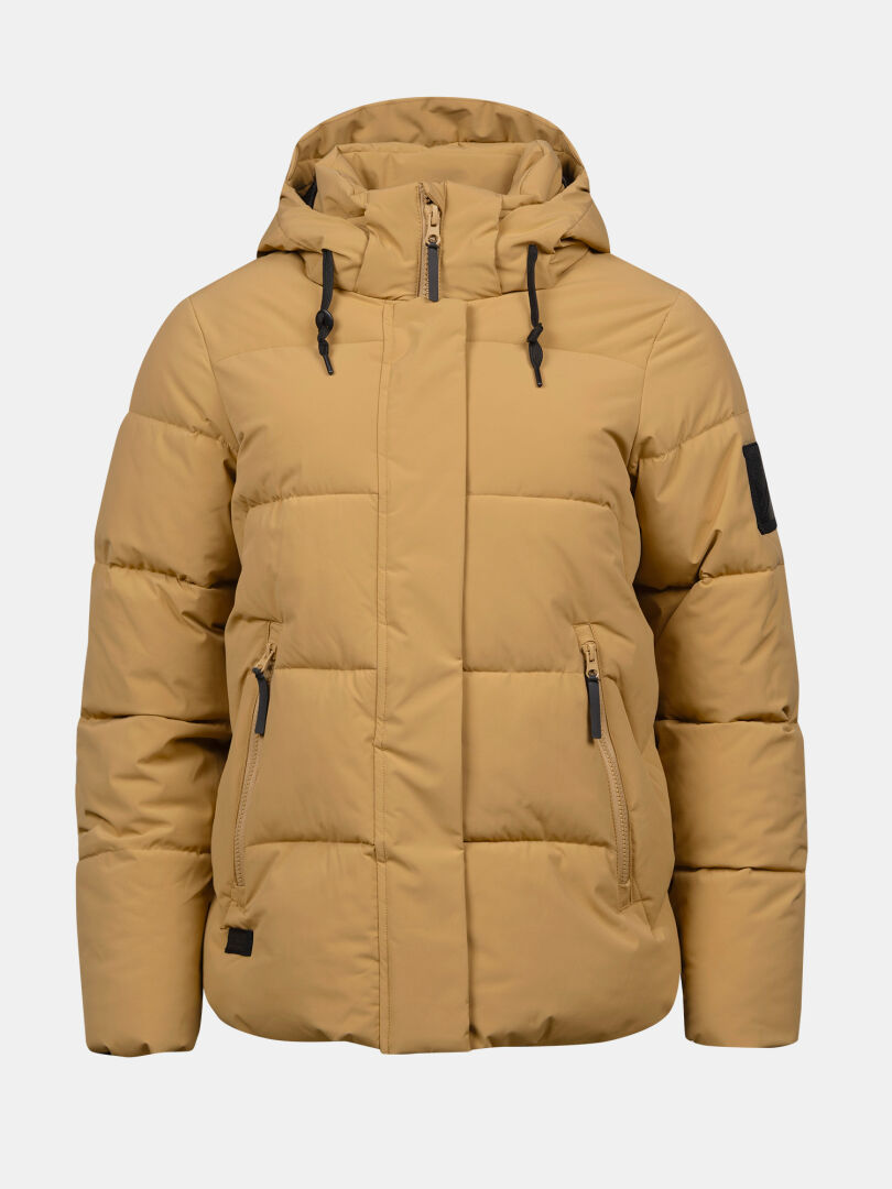 Halti Brahe Puffer Vinterjacka Dam är en brun vinterjacka med återvunnen polyester och svarta dragsnören.