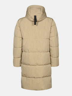 Halti Sammal Vadderad Parkajacka Dam, beige, knälång pufferjacka med huva och svart ögla, sedd bakifrån.