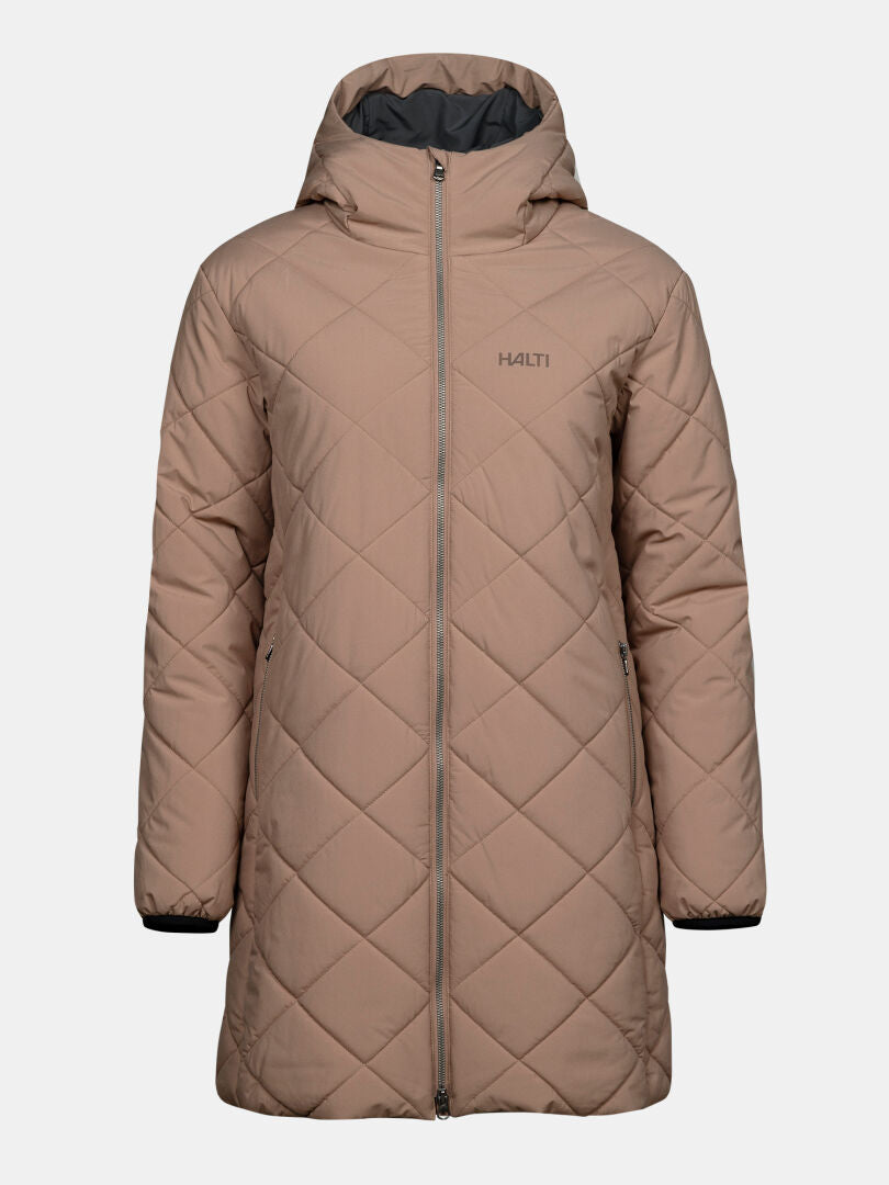 Halti Haapa Vadderad Jacka Dam: beige vinterjacka med huva, dragkedja, fickor och vattentätt tyg.