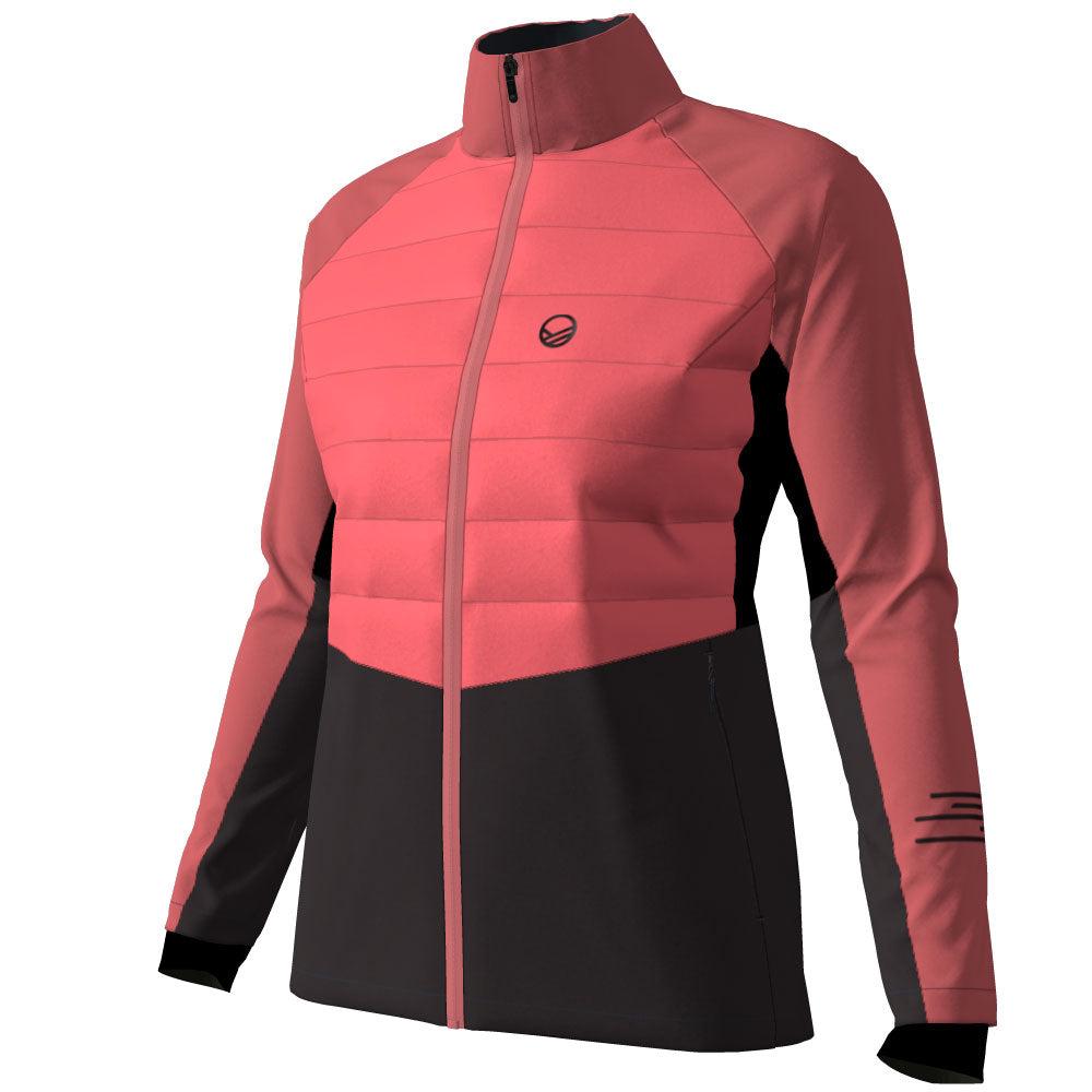 Halti Vinha Hybrid Längdskidjacka Dam: rosa quiltad topp, svarta paneler, Stormwall®, dragkedja fram och logotyp på bröstet.