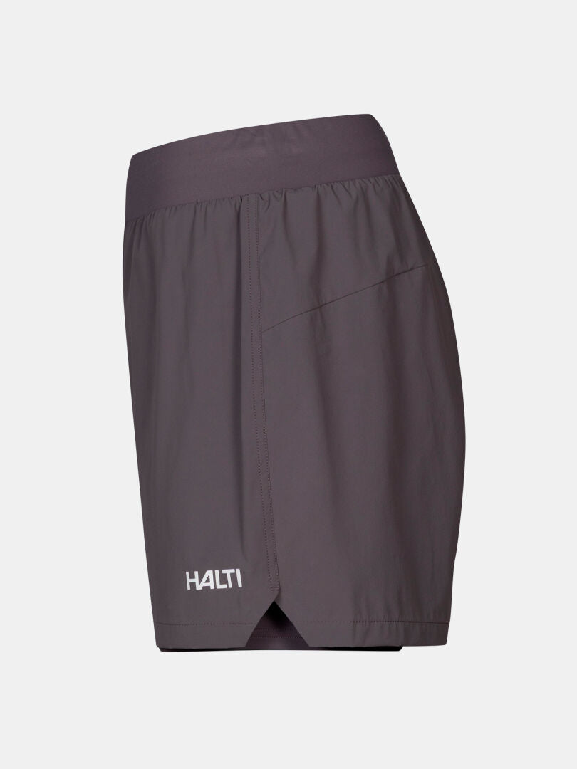 Halti Uurto Shorts Dam: Mörkgrå träningsshorts med elastisk midja, snabbtorkande material och Halti-logotyp.