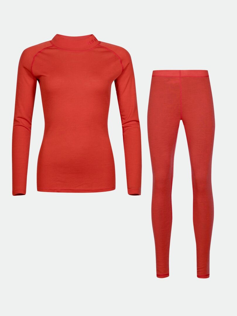 Halti Neva Merinoull Underställsset Dam, röd långärmad tröja och tights, på vit bakgrund.